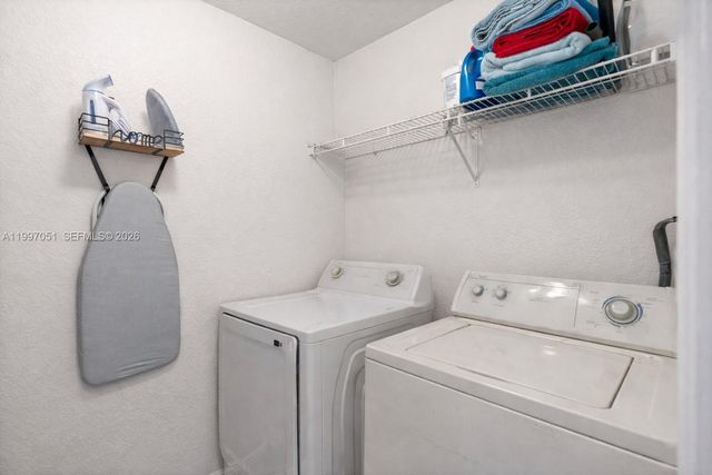 8968 NW 180th Ter, Hialeah, FL 33018