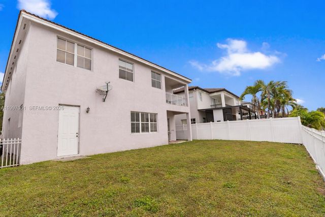 8968 NW 180th Ter, Hialeah, FL 33018