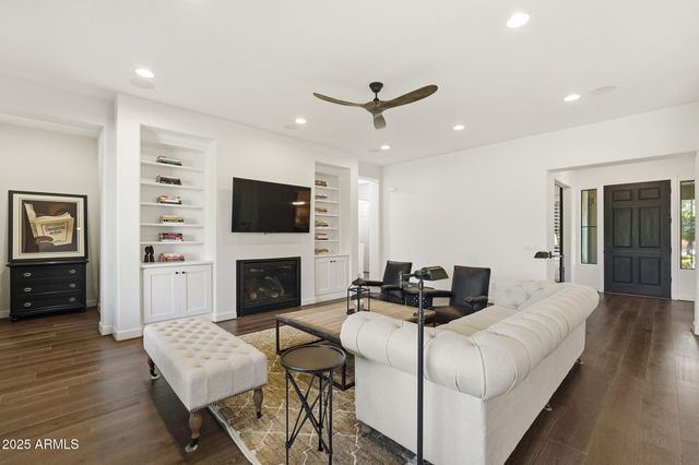 2480 E HAYMORE Street, Gilbert, AZ 85298