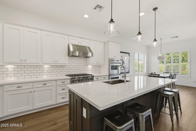 2480 E HAYMORE Street, Gilbert, AZ 85298