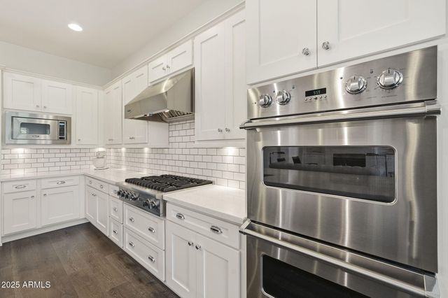 2480 E HAYMORE Street, Gilbert, AZ 85298