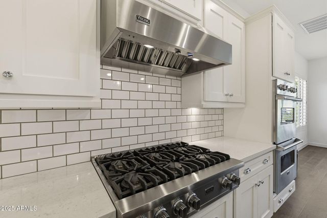 2480 E HAYMORE Street, Gilbert, AZ 85298