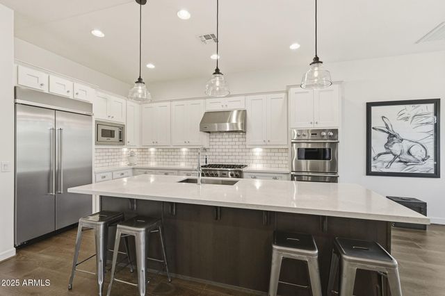 2480 E HAYMORE Street, Gilbert, AZ 85298