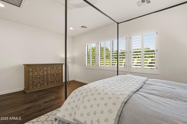 2480 E HAYMORE Street, Gilbert, AZ 85298