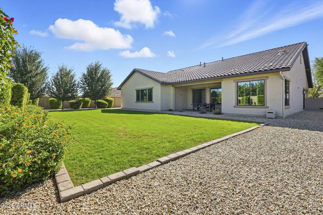 2480 E HAYMORE Street, Gilbert, AZ 85298