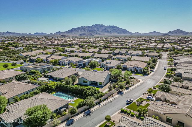 2480 E HAYMORE Street, Gilbert, AZ 85298