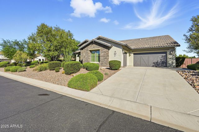 2480 E HAYMORE Street, Gilbert, AZ 85298