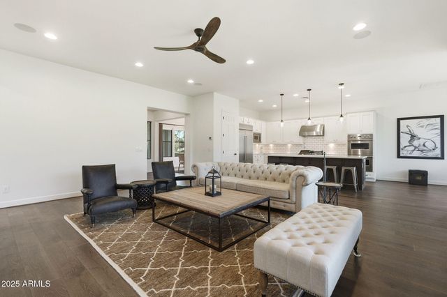 2480 E HAYMORE Street, Gilbert, AZ 85298