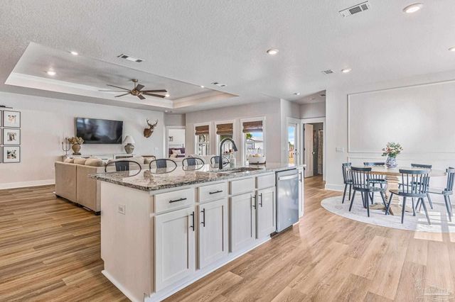 7612 Dewey Jernigan Rd, Pace, FL 32571