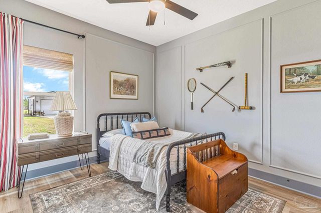 7612 Dewey Jernigan Rd, Pace, FL 32571