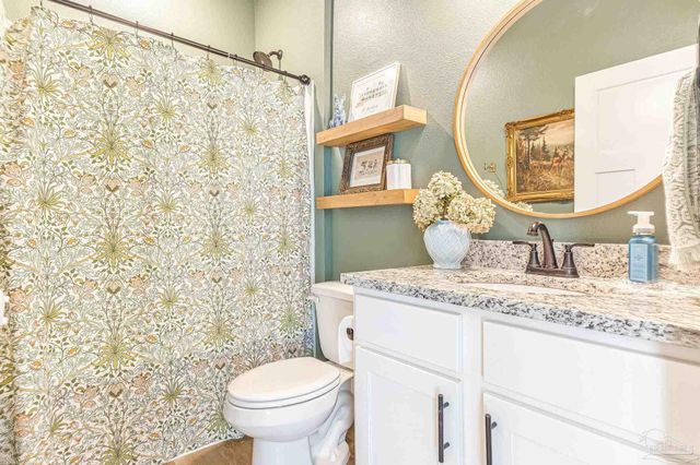 7612 Dewey Jernigan Rd, Pace, FL 32571