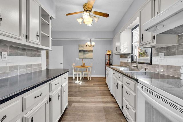 4370 Maplegrove Drive, Grove City, OH 43123