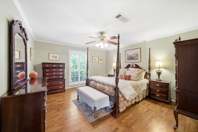 8307 Creekstone Circle, Houston, TX 77055