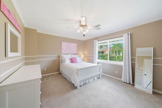 8307 Creekstone Circle, Houston, TX 77055