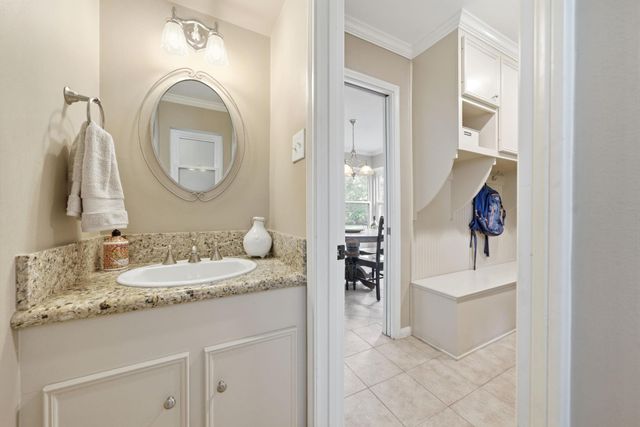 8307 Creekstone Circle, Houston, TX 77055