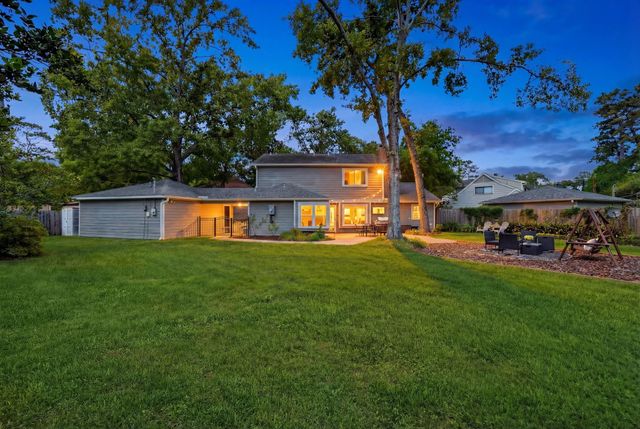 8307 Creekstone Circle, Houston, TX 77055