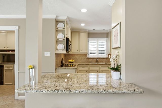 8307 Creekstone Circle, Houston, TX 77055