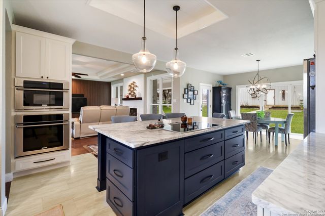 329 Cimarron, Floresville, TX 78114