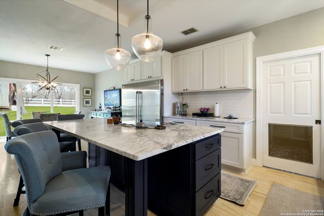 329 Cimarron, Floresville, TX 78114