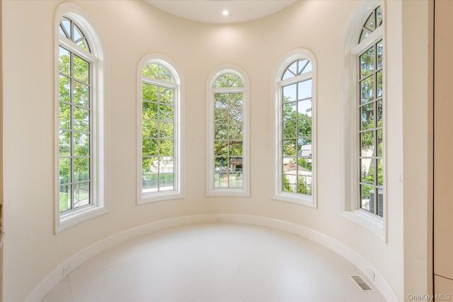 566A E Shore Road, Great Neck, NY 11024