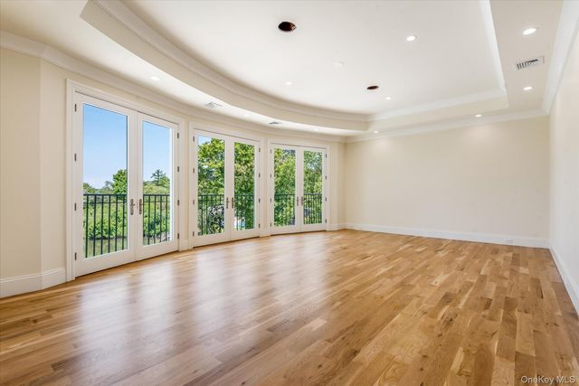 566A E Shore Road, Great Neck, NY 11024