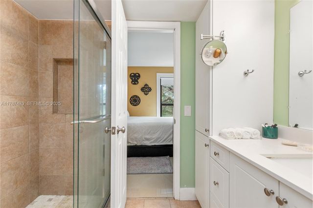 8956 Palm Tree Lane 8956, Pembroke Pines, FL 33024