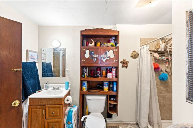 4103 W Salinas St, San Antonio, TX 78207