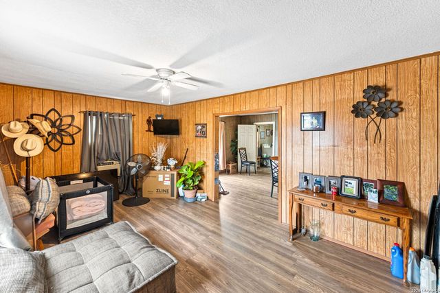 4103 W Salinas St, San Antonio, TX 78207