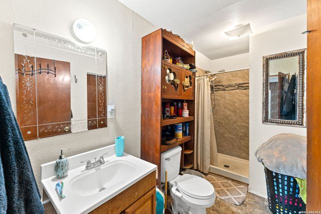 4103 W Salinas St, San Antonio, TX 78207