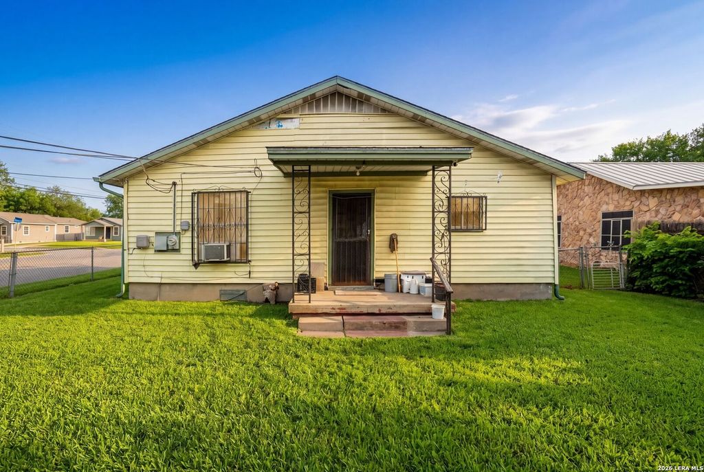 4103 W Salinas St, San Antonio, TX 78207