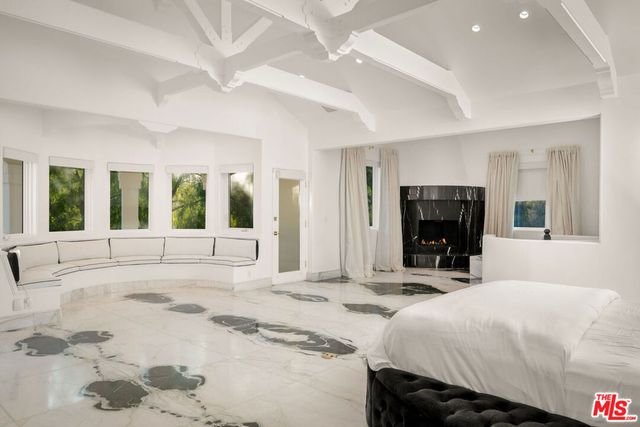 25665 Mulholland Highway, Calabasas, CA 91302