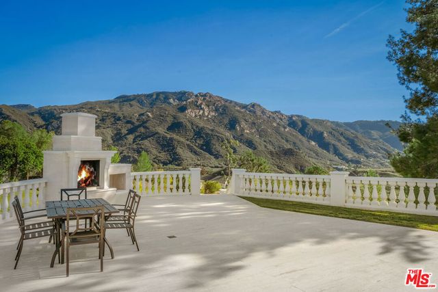 25665 Mulholland Highway, Calabasas, CA 91302