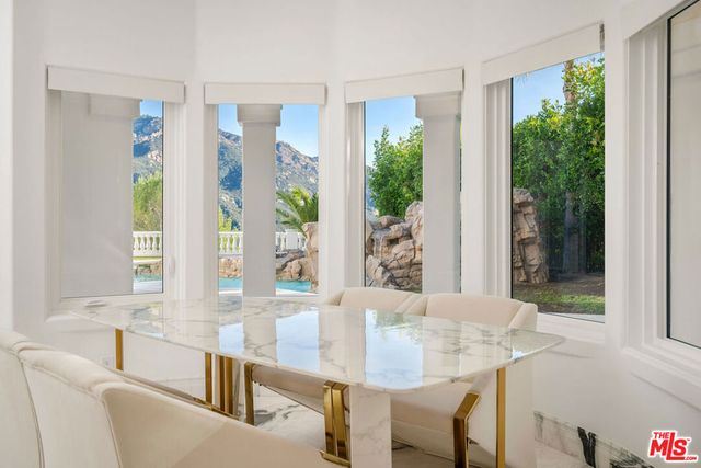 25665 Mulholland Highway, Calabasas, CA 91302