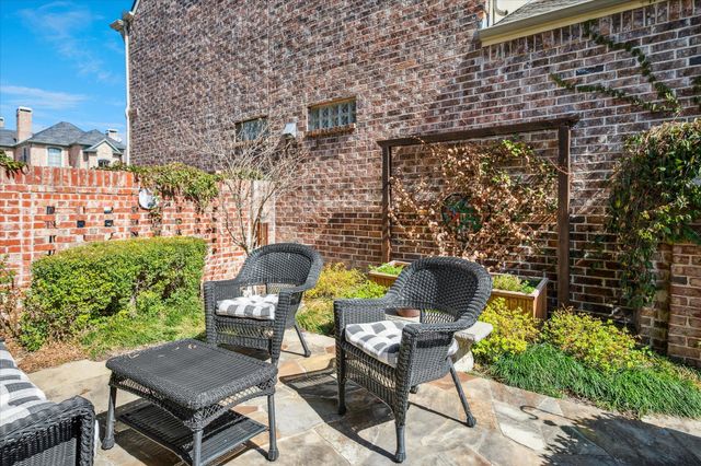 5932 Preston Gate Court, Dallas, TX 75230