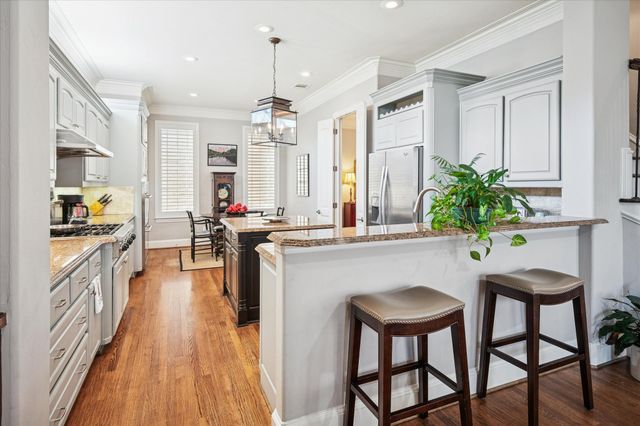 5932 Preston Gate Court, Dallas, TX 75230