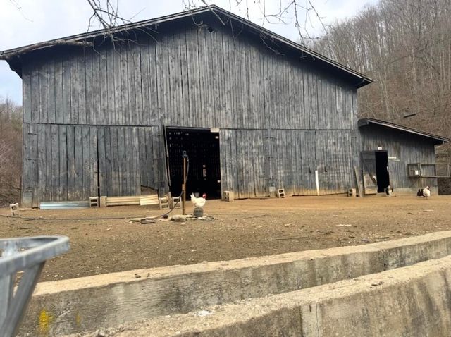 1267 Lower Taulbee Fork Road, Vancleve, KY 41385