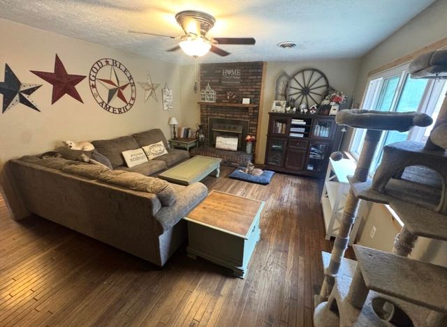 1267 Lower Taulbee Fork Road, Vancleve, KY 41385