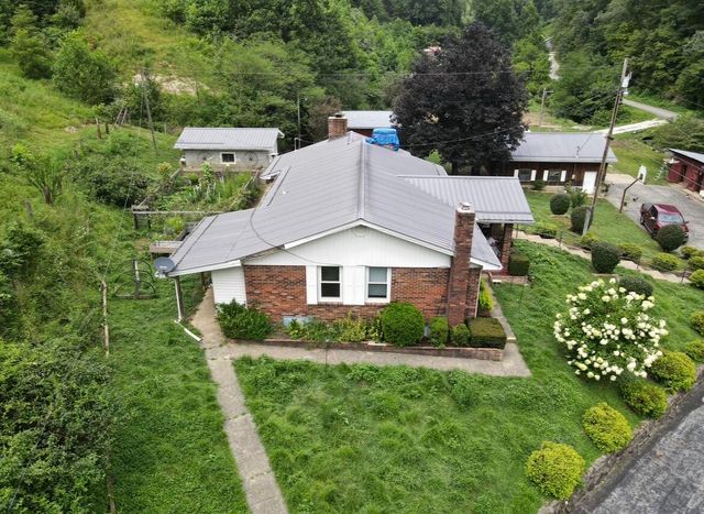 1267 Lower Taulbee Fork Road, Vancleve, KY 41385