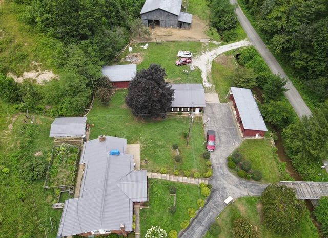 1267 Lower Taulbee Fork Road, Vancleve, KY 41385
