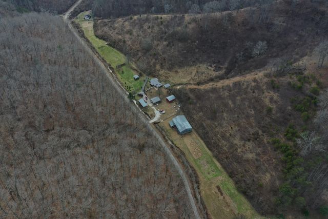 1267 Lower Taulbee Fork Road, Vancleve, KY 41385