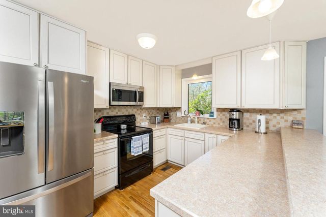103 HILLSIDE DR, Locust Grove, VA 22508