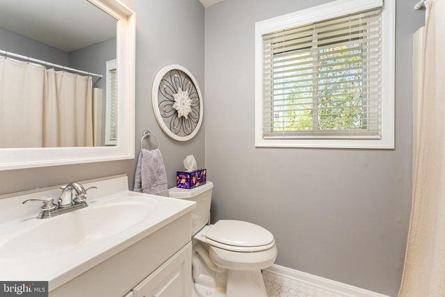 103 HILLSIDE DR, Locust Grove, VA 22508