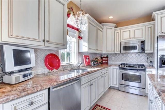 17 Webster St 1, Malden, MA 02148