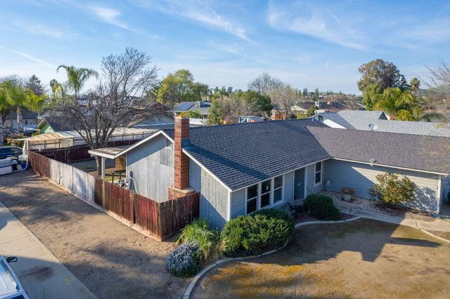 221 N Hillcrest Street, Porterville, CA 93257