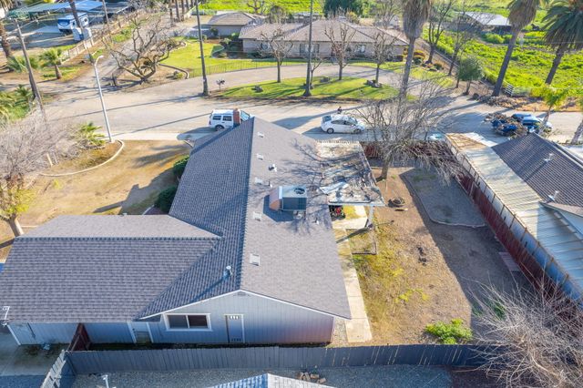 221 N Hillcrest Street, Porterville, CA 93257