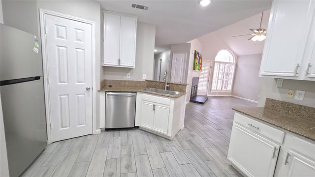 2956 S Bend Drive, Dallas, TX 75229