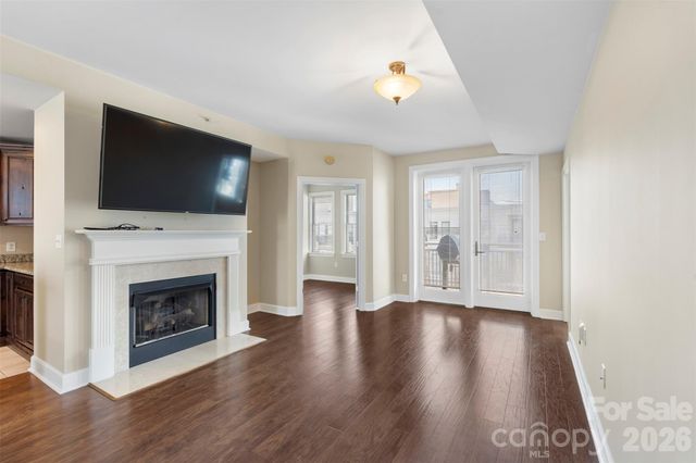 718 W Trade Street 801, Charlotte, NC 28202