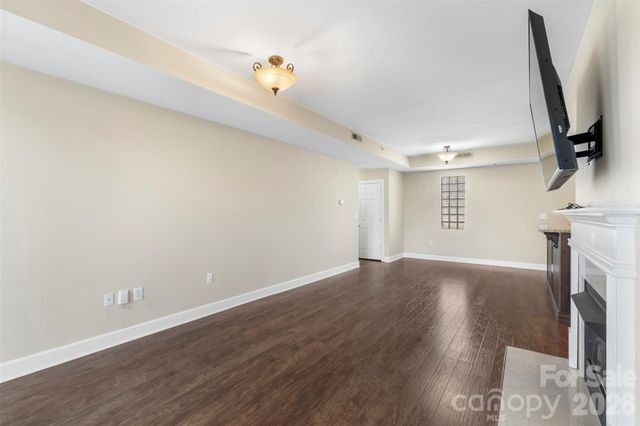 718 W Trade Street 801, Charlotte, NC 28202