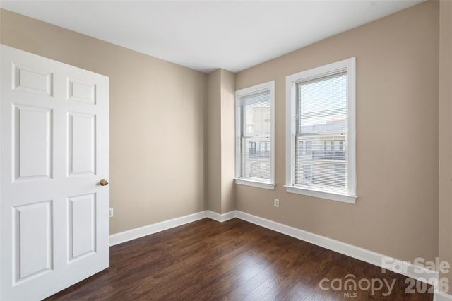 718 W Trade Street 801, Charlotte, NC 28202