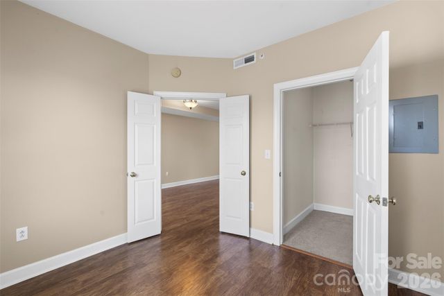 718 W Trade Street 801, Charlotte, NC 28202